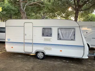 Adria Altea 430DD - Står i Italien