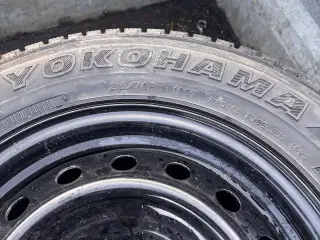Vinter hjul YOKOHAMA GEOLANDER 215/70R16