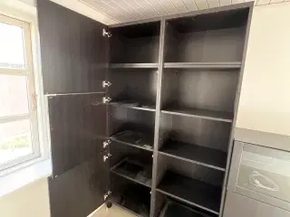 Skabs system