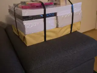 Parti papir & tegnesager Sælger til 500 kr  butik 