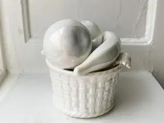 Kurv m frugt, perlemorglasur