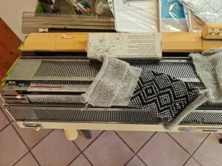Strikkemaskine brother 820