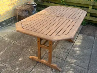 Havebord  i træ