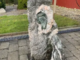 Granitsøjler grøn norsk granit 