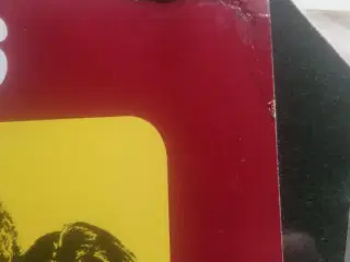 Door l, a womman