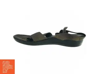 Sandaler (str. 40 )