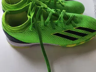 Puma og addis sko 