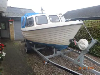 Crescent 501 med 1000 kg. trailer