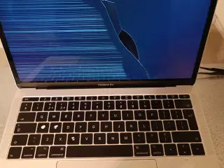 MacBook Pro 2017 skærm ødelagt - Læs beskrivelsen