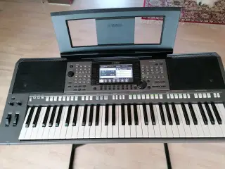 Yamaha PSR-S770 Arranger keyboard