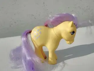 My Little Pony Lemon Drop fra 1982 med Tøj