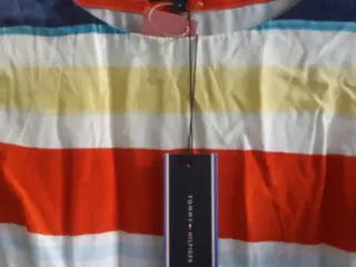 Tommy Hilfiger str 6