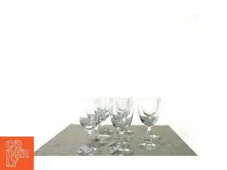 Glas (str. 13 x 6 cm)