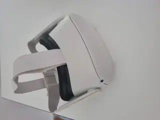 Oculus Quest 2 VR Headset