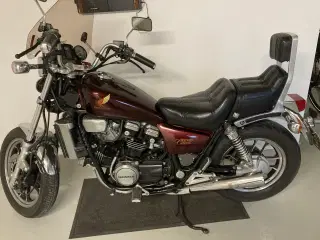Honda VF 750 Custom nysynet i fin stand