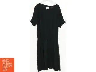 Kjole fra VRS (str. 140 cm)