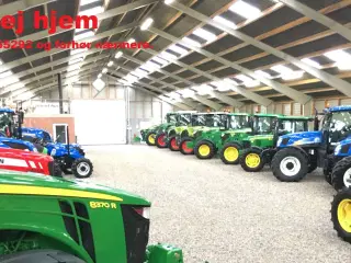 John Deere 6170R AutoPower, med frontlift og stor hjul montering.