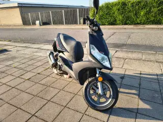Generic XOR125 - MC Scooter