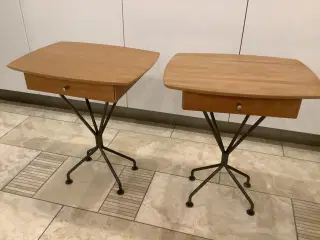 Sengebord i kirsebærtræ 