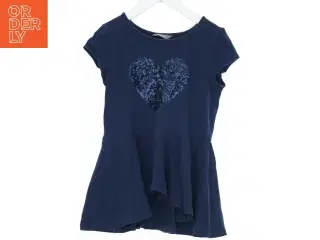 Blå kjole med paillet hjerte fra Lindex (str. 140)