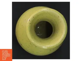 Gul vase (str. H. 9 cm. ø. 5,5 cm)
