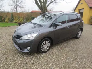 Toyota Verso 1.6 D 7 Pers År 2014. 