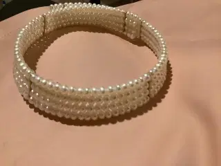 Genuine pearl choker