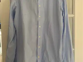 Lyseblå skjorte str. M