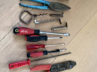 Blandet håndværktøj ad ældre dato. 