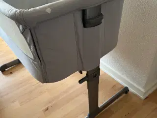 Chicco next2me bedside crib 