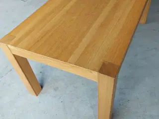 Egetræsbord