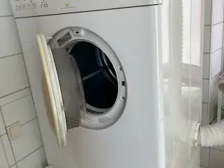Tørretumbler Zanussi fungerer perfekt