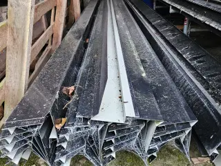 Stålprofiler sælges