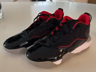 Air Jordan sneaks - stay Loyal