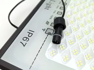 NY! 150W LED Lampe + Solpanel + Fjernbetjening