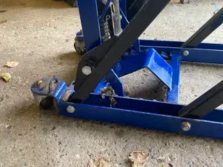 Atv  lift 