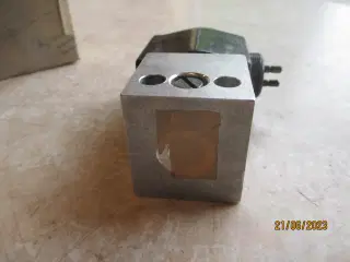 Ventil  12 V  Mercedes  