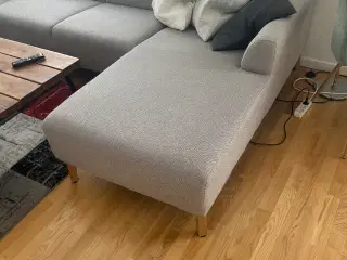 Stor lysegrå hjørnesofa 