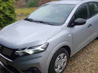 Dacia Sandero Essential - som ny
