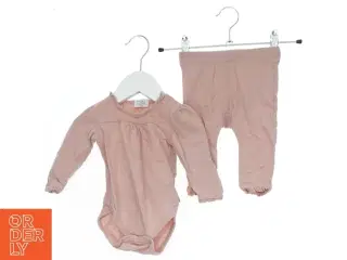 Lyserød bodystocking med bukser sæt til børn fra Hust & Claire (str. 62)