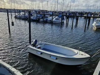 Sælges fin Kegnæs 470he med 25hk yamaha