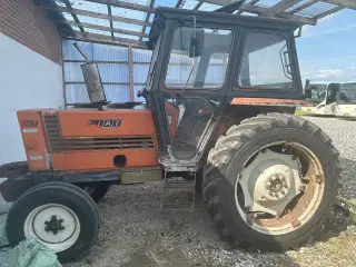 Traktor Fiat 780