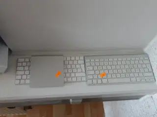 2 stk. tastatur samt mousepad APPLE A1314, A1644, A1339