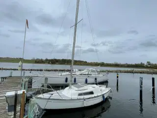 Sejlbåd Hurley 18”