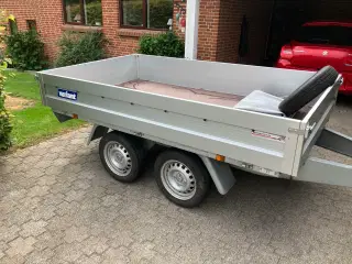 Variant trailer 