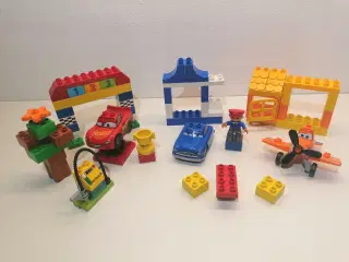 Duplo Disney Cars, Lille Disney fly samt