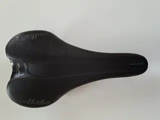 Selle Italia SLR Boost TM SuperFlow saddle