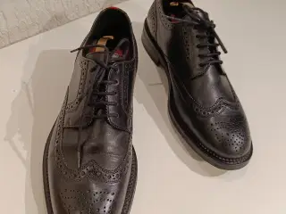 Hugo Boss 42str sort læder sko 