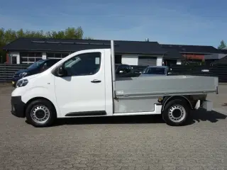 Toyota ProAce 2,0 D 120 Medium Base++ Chassis
