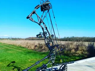 Hoyt Ventum 33  RH Jagtbue